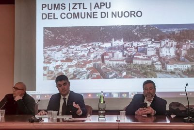 L'incontro sul Pums di Nuoro (foto Cronache Nuoresi)