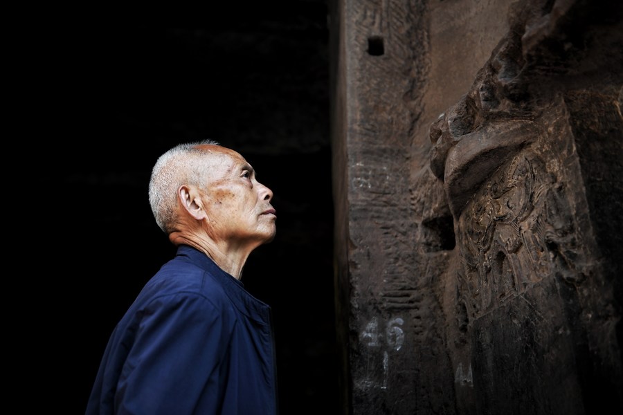 Cina: custode 73enne protegge reperti culturali buddisti da 41 anni