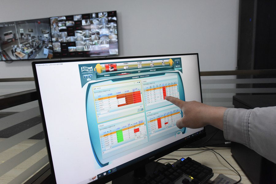 Cina: dispositivi alimentati da IA aumentano efficienza di allevamento