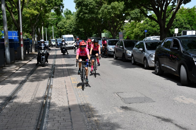 In bicicletta contro il cancro: le Pink Flamingos in arrivo a Nuoro
