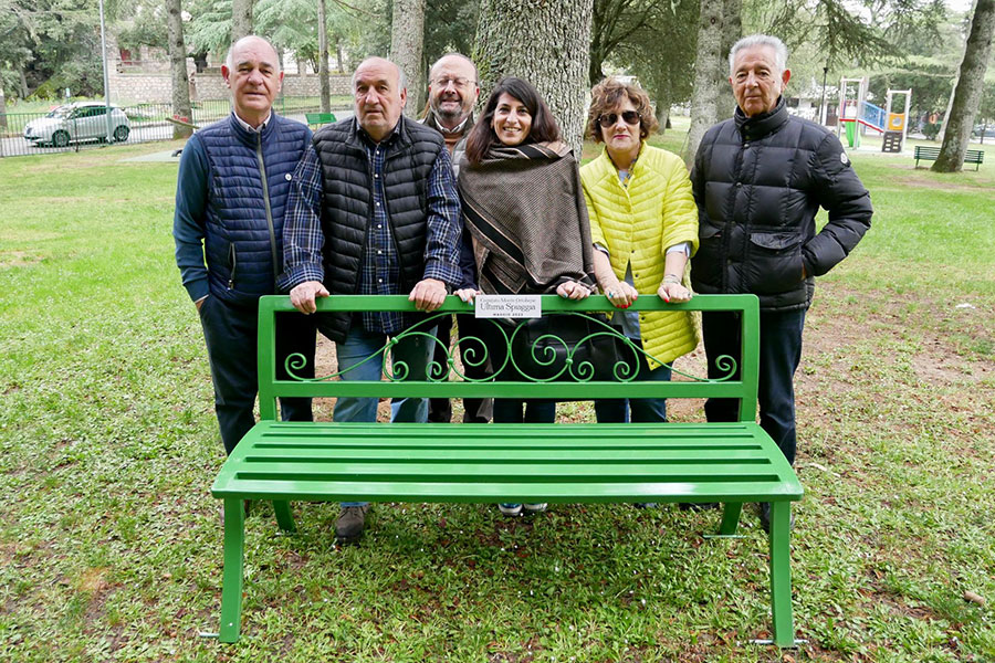 Nuoro. Il Comitato Ortobene Ultima Spiaggia dona sei nuove panchine al parco del Monte dei nuoresi