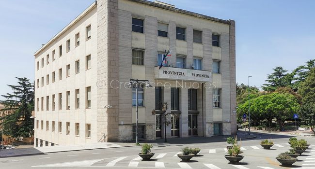 Il palazzo della Provincia di Nuoro (foto S.Novellu)