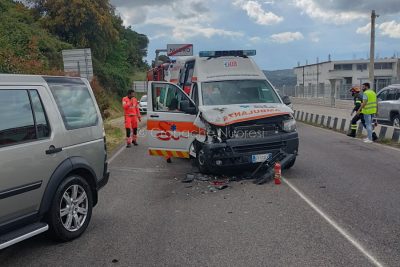 Nuoro, la scena dell'incidente tra l'ambulanza e il fuoristrada