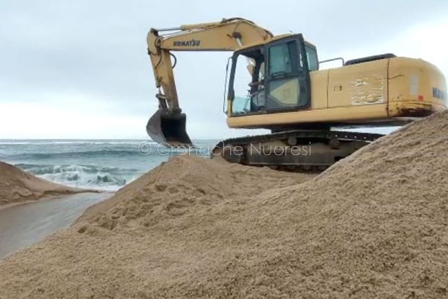 L'apertura della foce del Cedrino