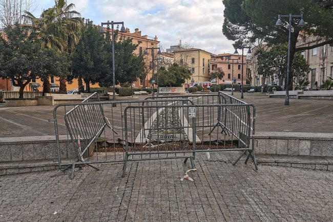 Nuoro. Transenne ai Giardini