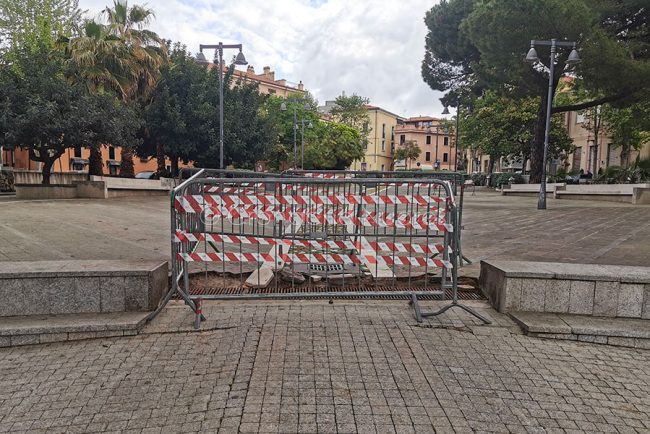 Nuoro. Transenne ai Giardini