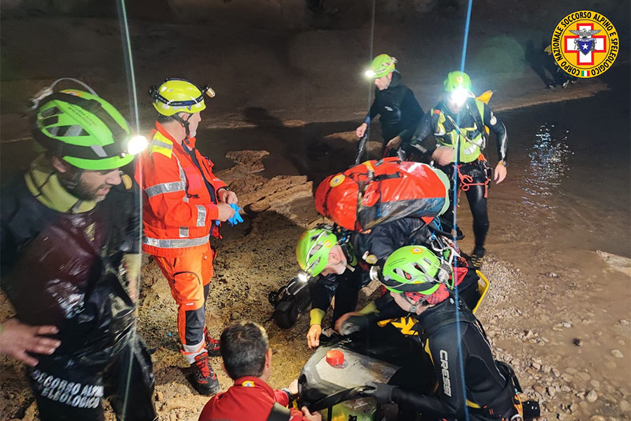 Dorgali. Speleologo in difficoltà recuperato dal Soccorso Alpino nella grotta del Bue Marino