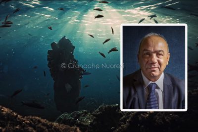 Frame dallo spot della Sardegna e (nel riquadro) l'ass. Gianni Chessa