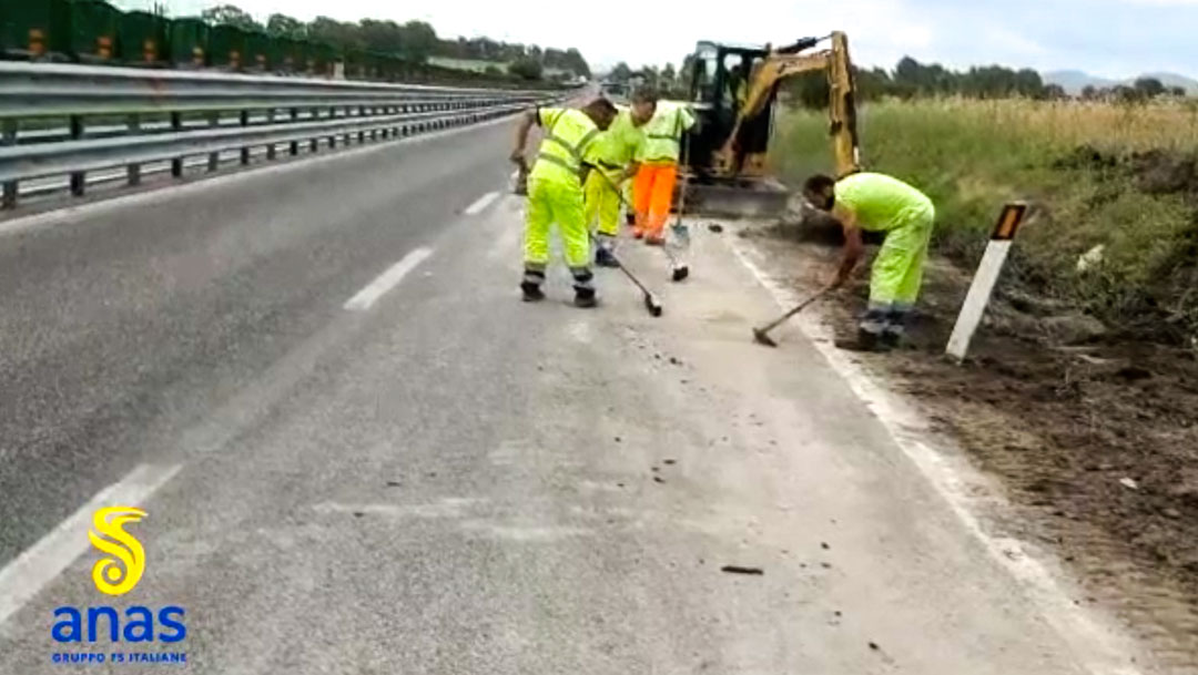 Conclusi i lavori di pulizia della 131 DCN dai detriti delle piogge dei gironi scorsi – VIDEO