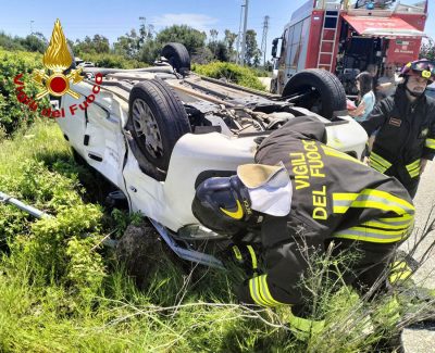 Vigili del fuoco sul luogo dell'incidente