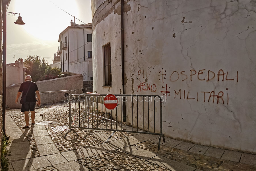 La denuncia. Nuoro: strade bloccate intorno a “Casa Fadda” per rischio crolli nonostante oltre 20 mila euro già spesi per restauri