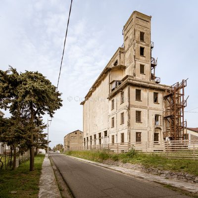 Arborea, il silos (foto S.Novellu)