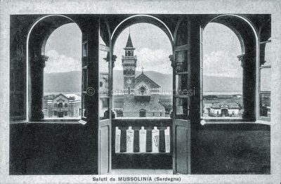 Mussolinia, veduta della chiesa del SS Redentore, cartolina d'epoca