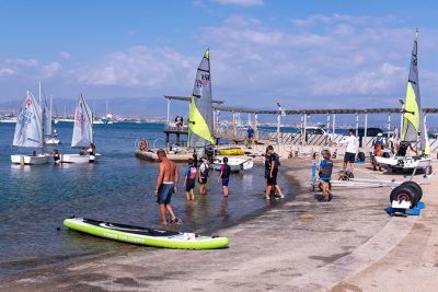 Cagliari, scuola di vela al Poetto (foto S.Novellu)