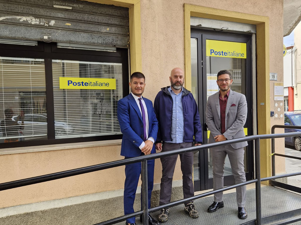 A Mamoiada incontro fra il sindaco e i vertici provinciali  di Poste italiane per il restauro dello sportello locale