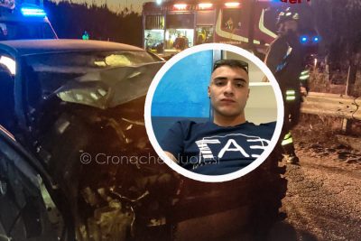 I resti della Golf e, nelr riquadro, Mattia Miscali