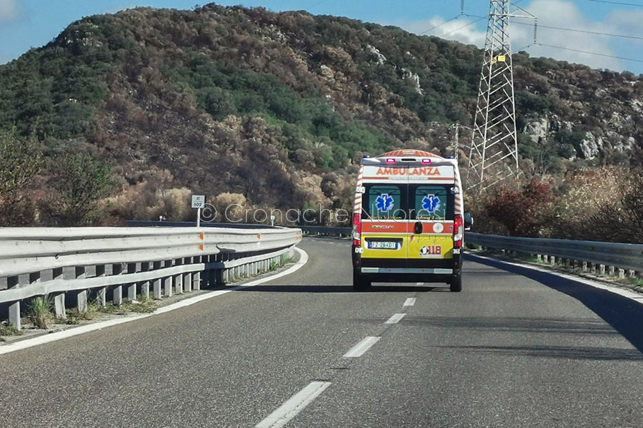 Spari nella notte a Lula: ferito gravemente un 42enne