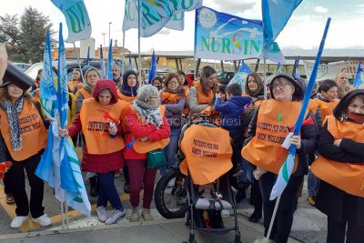 Manifestazione al San Francesco (foto Nieddu)