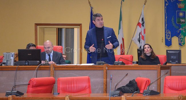 Il sindaco Soddu in Consiglio Comunale (foto Nieddu)