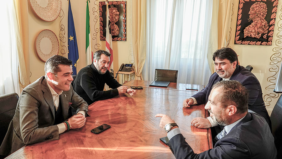 Salvini in Sardegna: “Sono per il Solinas bis ma non impongo niente” – VIDEO