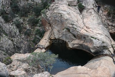 Una delle piscine naturali a Monte Nieddu (foto Kevin Lai)