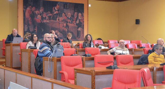 Un momento del Consiglio comunale di ieri (foto Nieddu)