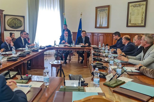 Il ministro Giorgetti in Prefettura a Nuoro (foto S.Meloni)