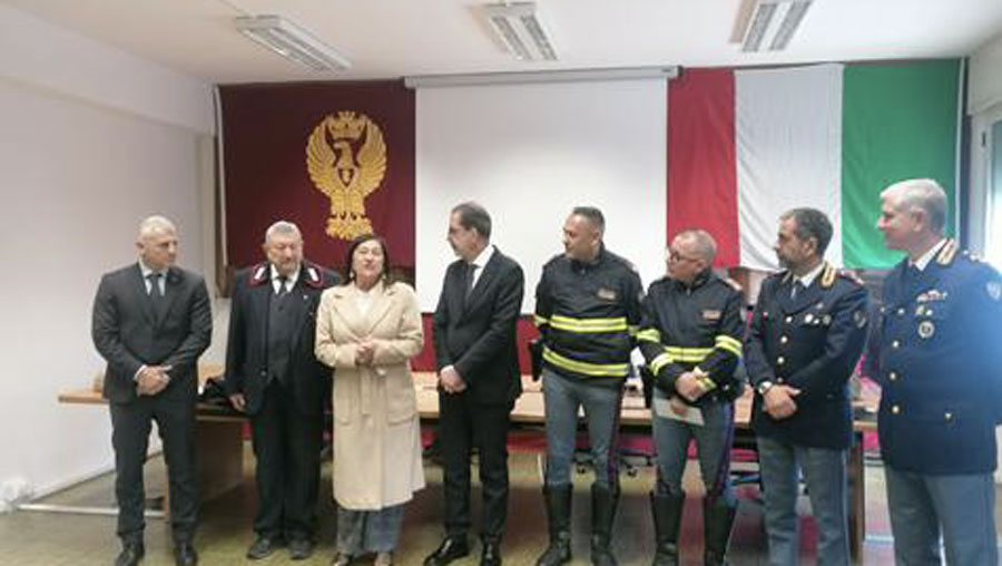 Nuoro. Improvviso malore sulla Statale 131 DCN: salvato da due agenti della Stradale