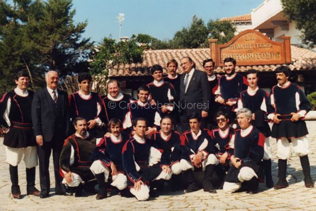 Il coro Barbagia di Nuoro con Mario Melis