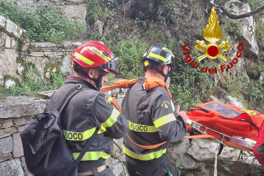 Siniscola. Perde l’equilibrio e cade: escursionista ferita soccorsa dai Vigili del fuoco