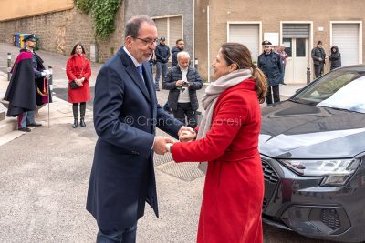 L'arrivo della presidente Todde in Prefettura (foto S.Novellu) .jpg