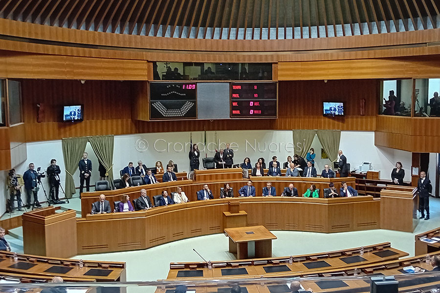 Consiglio regionale: al via la XVII legislatura. Comandini: “Dobbiamo volare alto”