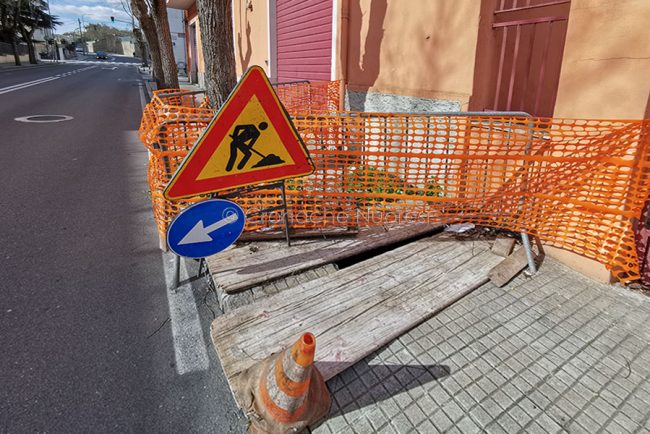 Marciapiede inaccessibile fronte ITC Satta