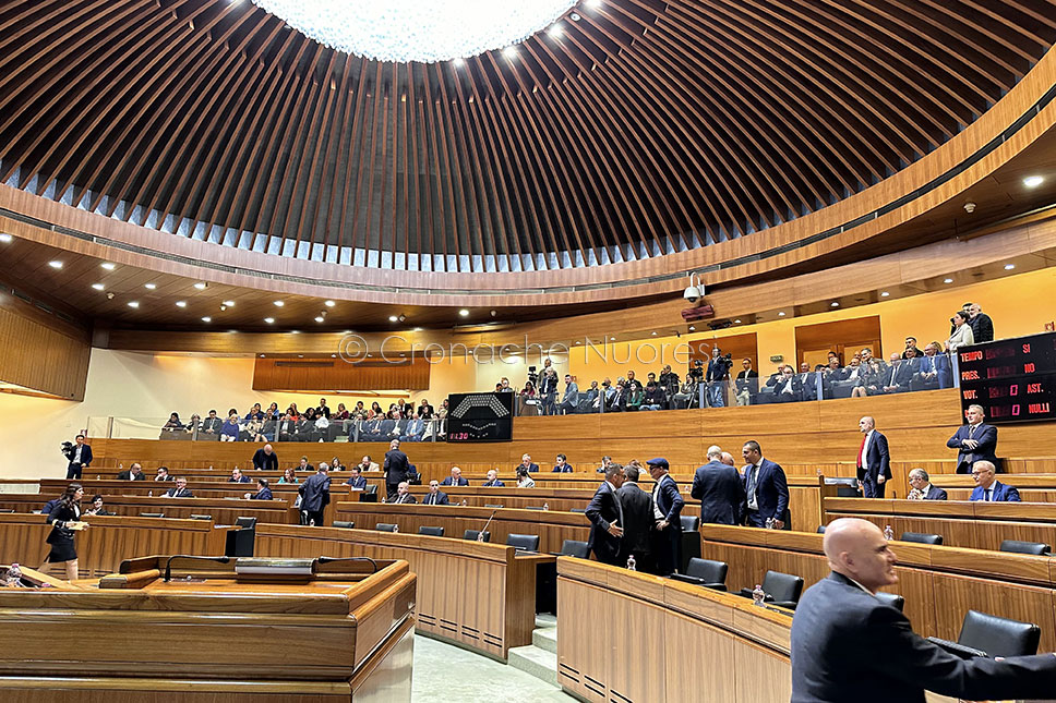 Con il giuramento dei 60 consiglieri regionali  entra nel vivo l’era Todde