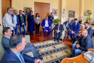 La delegazione ricevuta in Comune