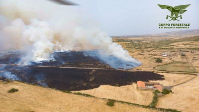 L'incendio nelle campagne di Macomer