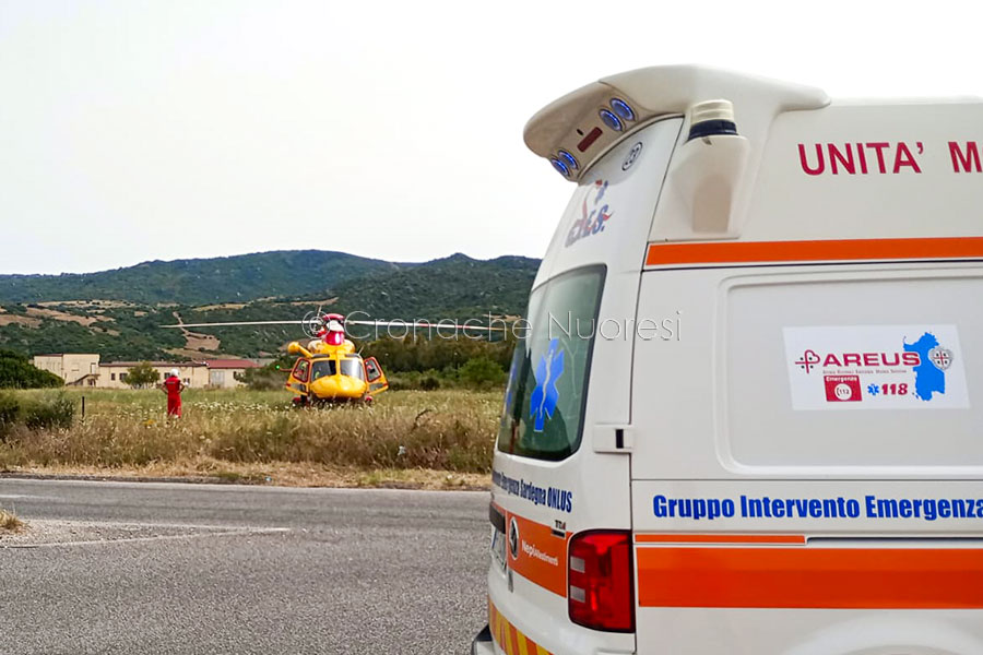 Perde il controllo della moto e finisce sull’asfalto: grave centaura 47enne