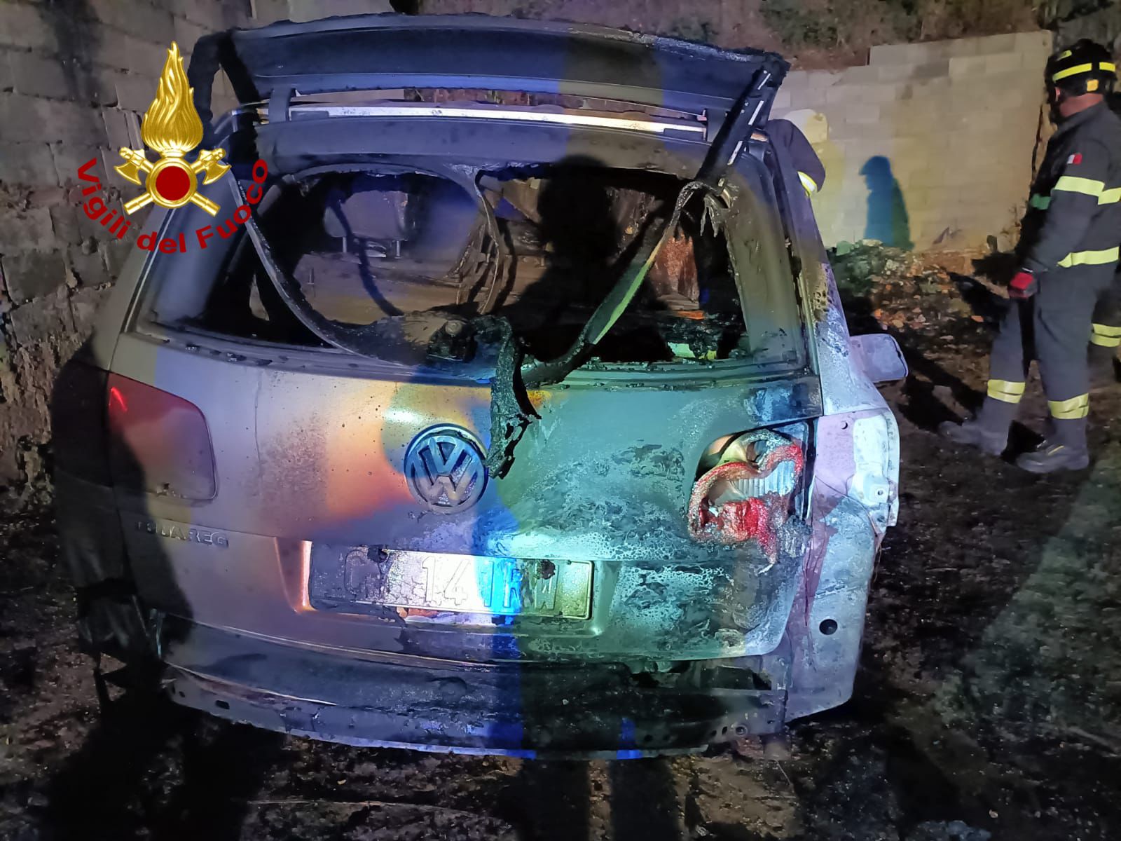 Nuoro. Attentato incendiario nella notte: l’auto è del 54enne accoltellato il 29 giugno