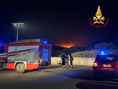 L'incendio nelle campagne di Nuoro