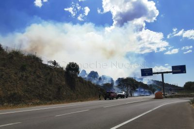 Vigili del fuoco sul luogo dell'incendio (foto S.Novellu)