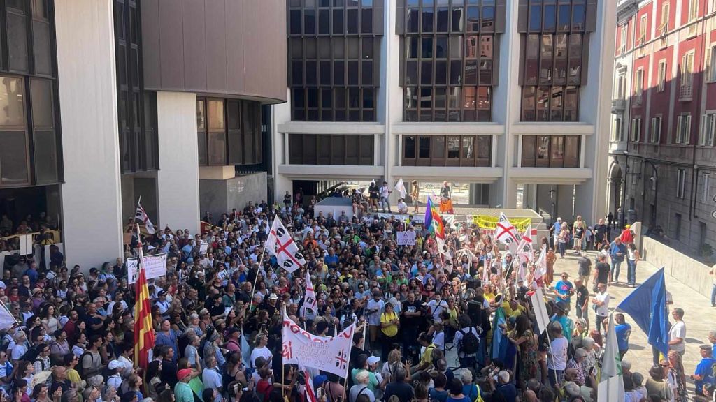 A Cagliari manifestazione contro la “speculazione eolica”
