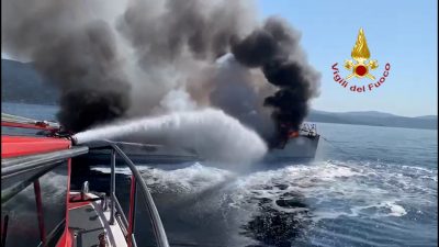 La barca a fuoco a Teulada