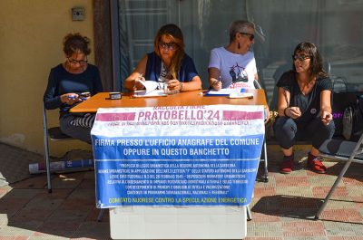 Raccolta firme per Pratobello 2024 (foto Nieddu)