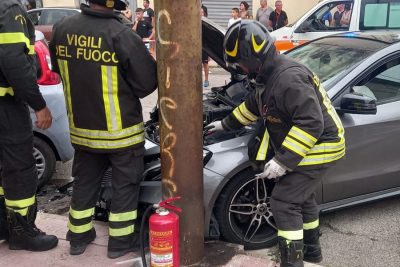 La Mercedes dopo l'impatto