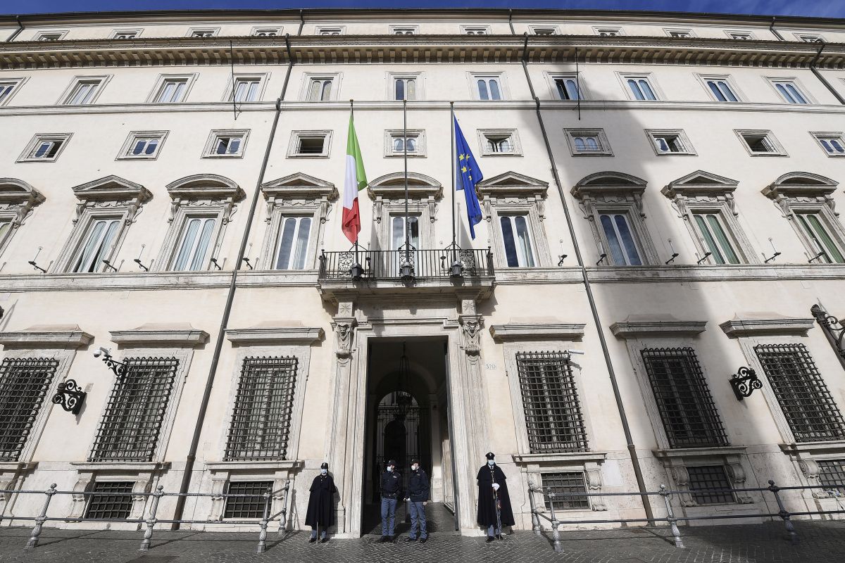 Palazzo Chigi condanna l’attacco iraniano a Israele, appello alla responsabilità