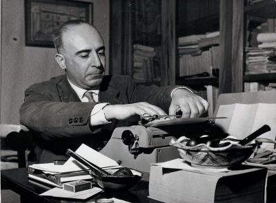 Giuseppe Dessi' nel suo studio a Roma
