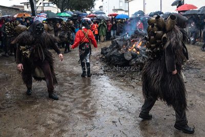 Mamoiada, prima uscita dei Mamuthones (foto S.Novellu)