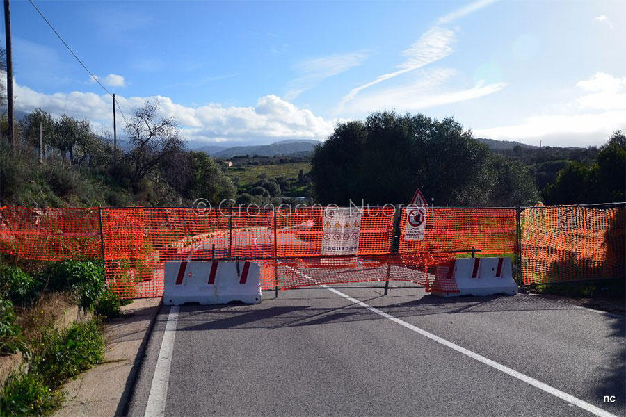 Oliena. Lavori senza fine al ponte di Badu ‘e Chercu. Monta la protesta per la mancata riapertura