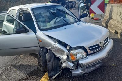 Una delle auto coinvolte nel tamponamento
