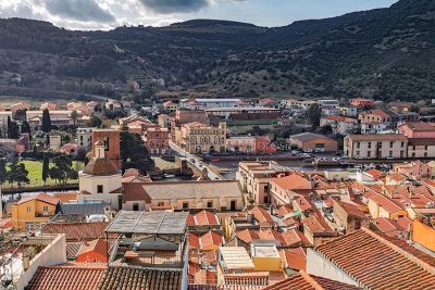 Una panoramica di Bosa (foto S.Novellu)